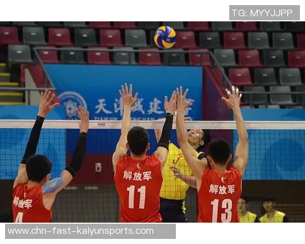 外滩篮球明星闪耀赛场展现青春风采与团队精神的精彩瞬间